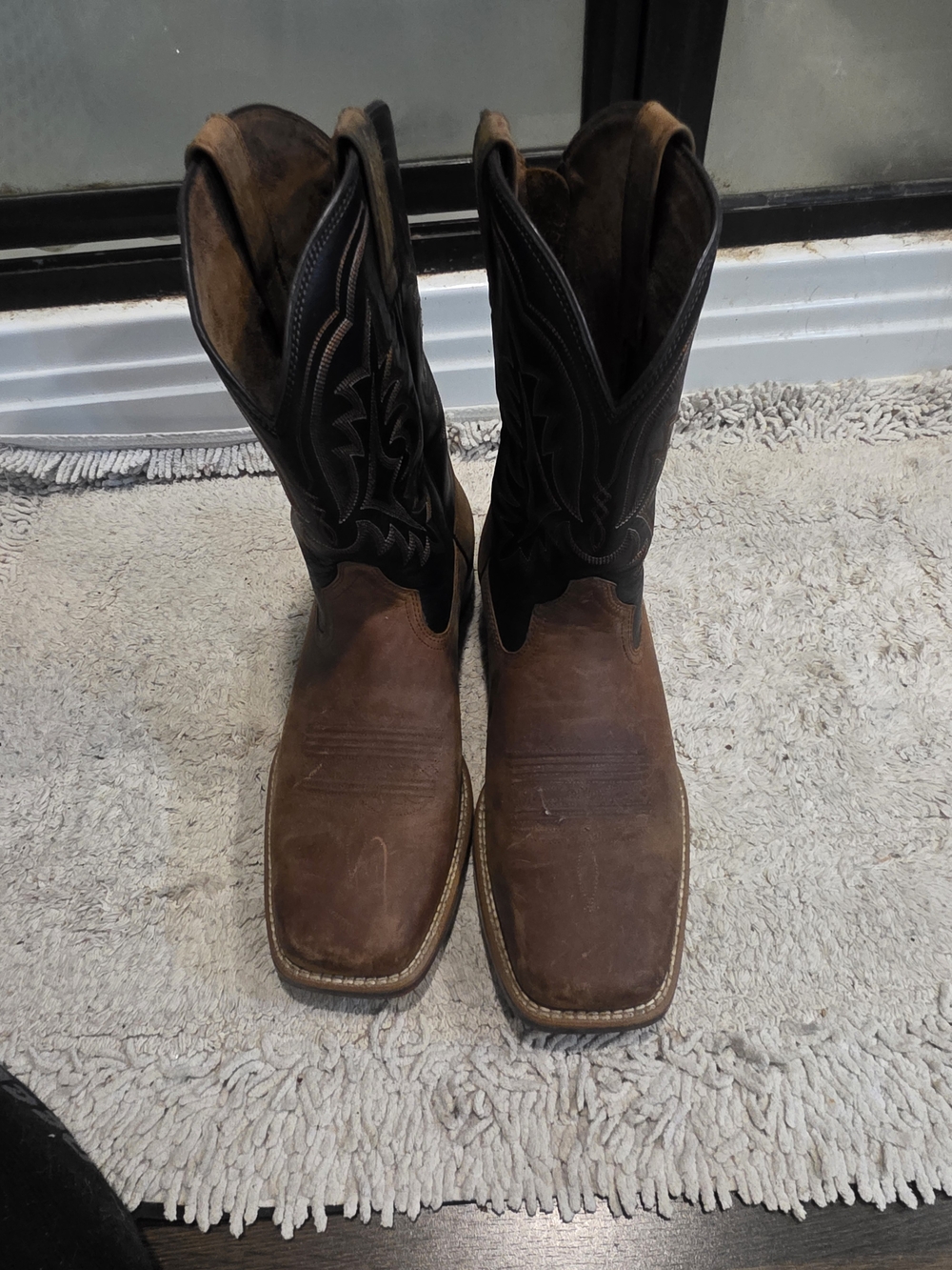 Ariat Brown and Black Western Cowboy Boots